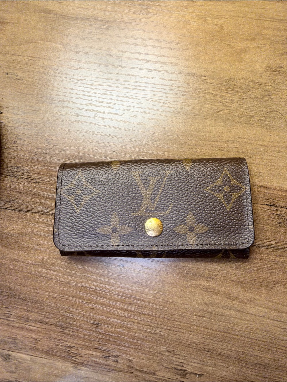 Louis Vuitton 4 ring key case key holder key cles